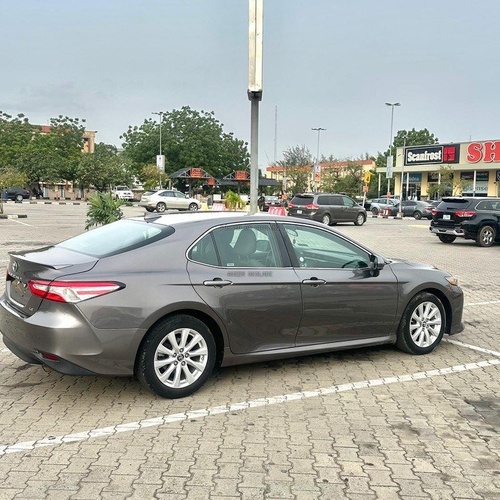 Foreign Used Toyota Camry 2019 for Sale In Abuja