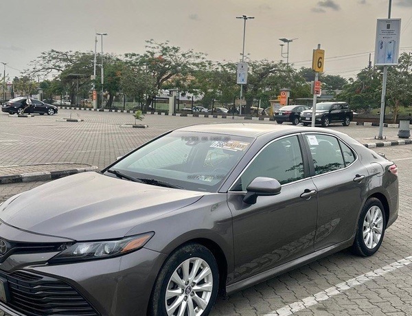 Foreign Used Toyota Camry 2019 for Sale In Abuja
