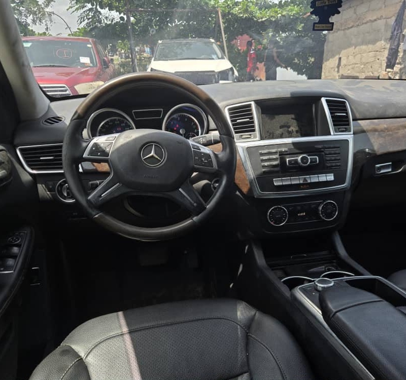 Foreign Used Mercedes Benz ML 350 2015 for Sale In Lagos image