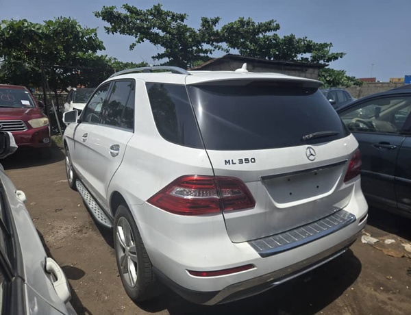 Foreign Used Mercedes Benz ML 350 2015 for Sale In Lagos