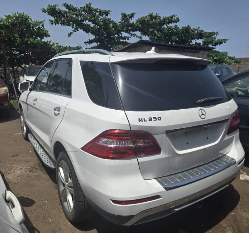 Foreign Used Mercedes Benz ML 350 2015 for Sale In Lagos image
