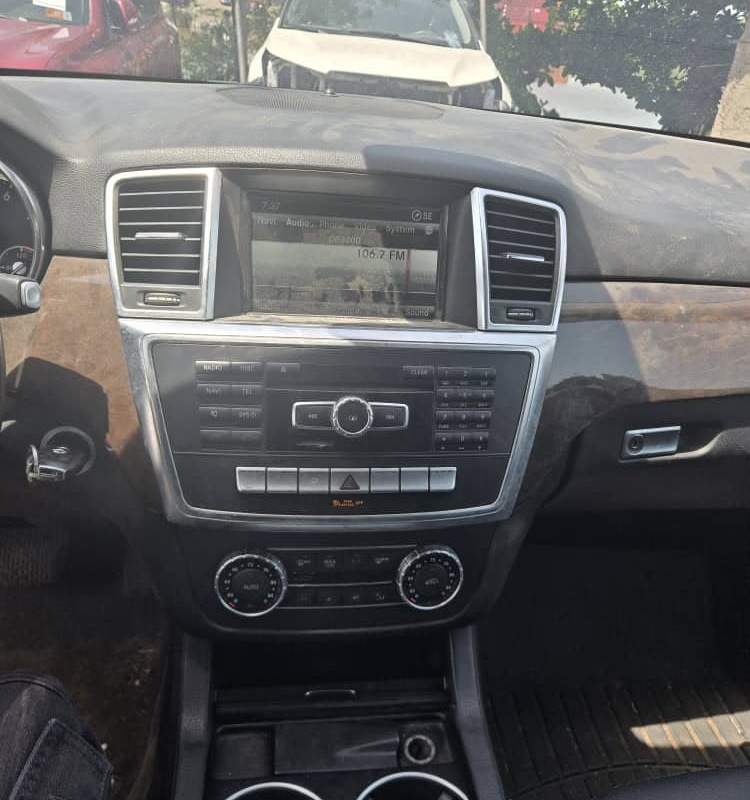 Foreign Used Mercedes Benz ML 350 2015 for Sale In Lagos image
