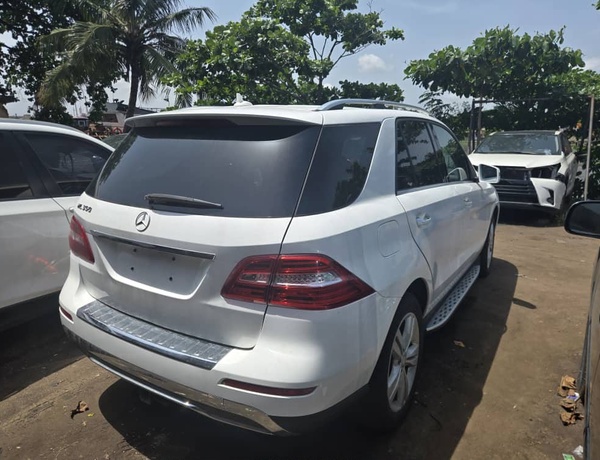 Foreign Used Mercedes Benz ML 350 2015 for Sale In Lagos