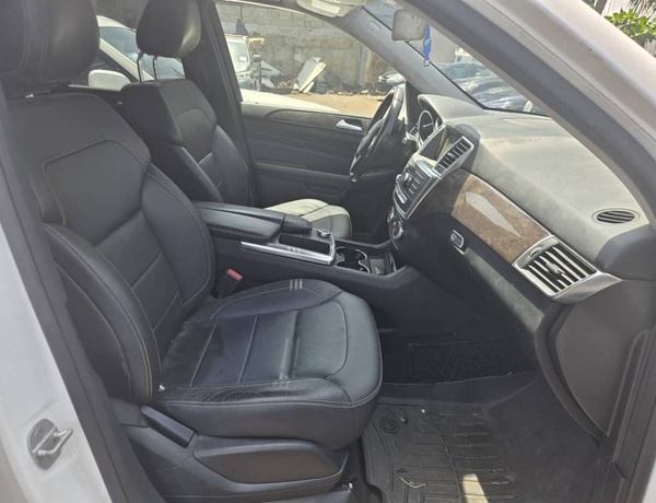 Foreign Used Mercedes Benz ML 350 2015 for Sale In Lagos