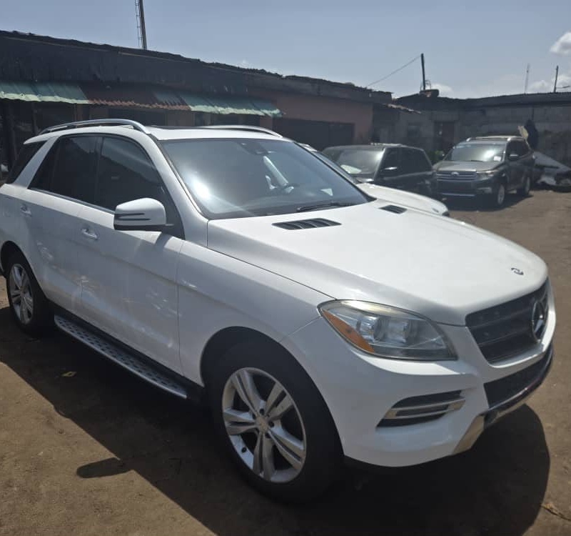 Foreign Used Mercedes Benz ML 350 2015 for Sale In Lagos image