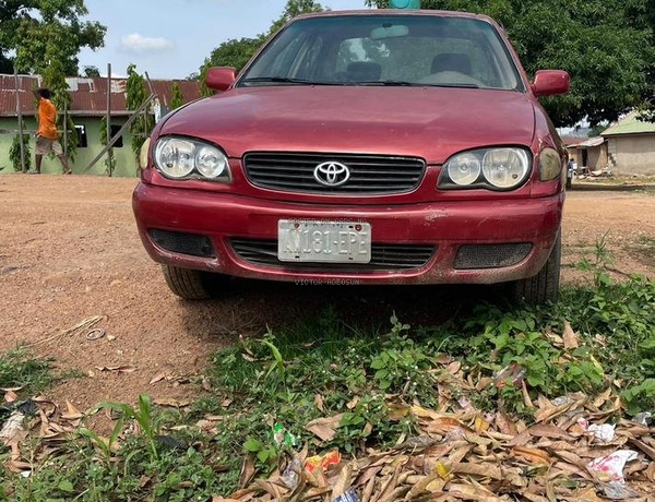 Toyota Corolla 2001 Maroon for Sale In Abuja