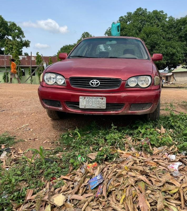 Toyota Corolla 2001 Maroon for Sale In Abuja image