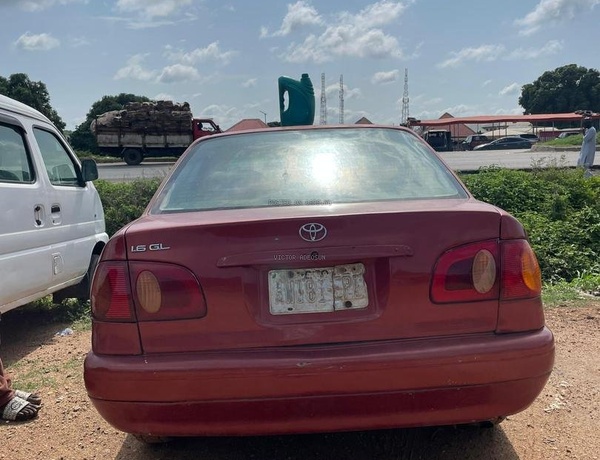 Toyota Corolla 2001 Maroon for Sale In Abuja
