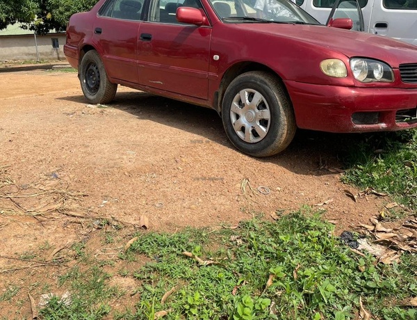 Toyota Corolla 2001 Maroon for Sale In Abuja