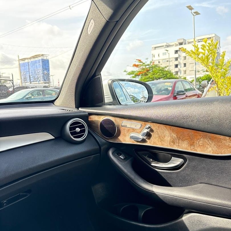 Mercedes-Benz GLC 300 2018  in Lagos image