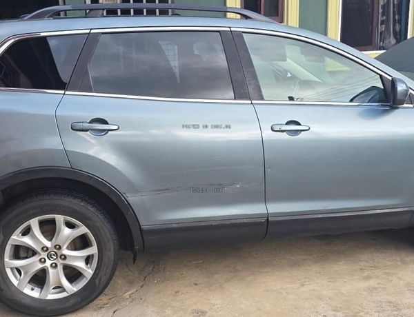 Mazda CX-9  2013 Model