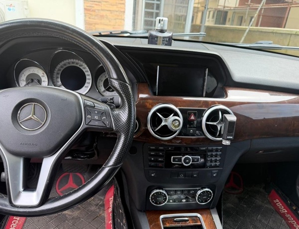 Mercedes Benz GLK 350 2015 For Sale In Lagos