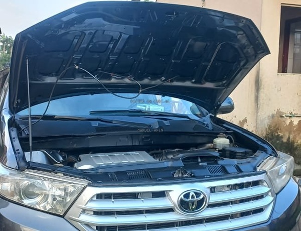 Toyota Highlander 2013 For Sale In Ikeja