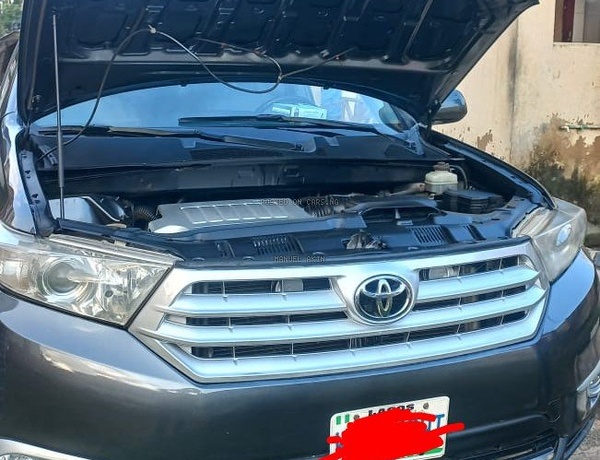 Toyota Highlander 2013 For Sale In Ikeja