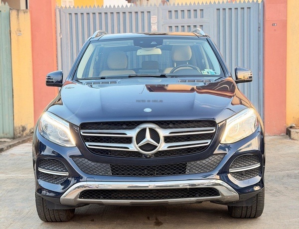 Mercedes Benz GLE 4Matic 2017 FOR SALE IN LAGOS