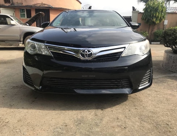 Toyota Camry 2014 LE For Sale In Lagos 