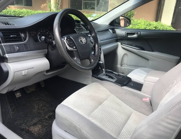 Toyota Camry 2014 LE For Sale In Lagos 