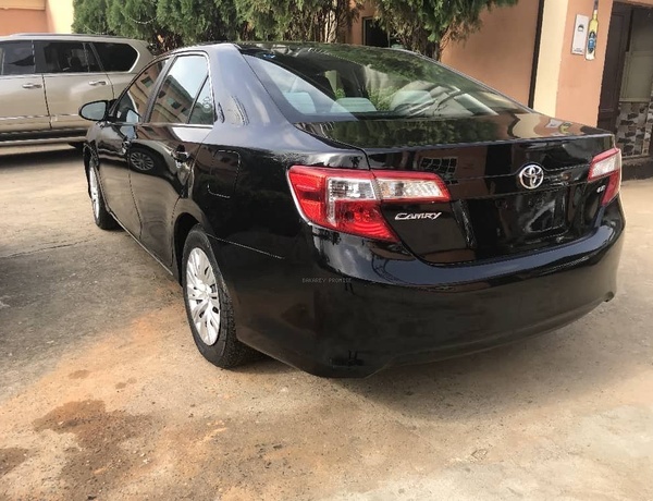 Toyota Camry 2014 LE For Sale In Lagos 