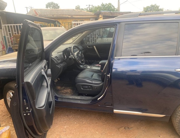 TOYOTA HIGHLANDER 2012 FOR SALE IN LAGOS