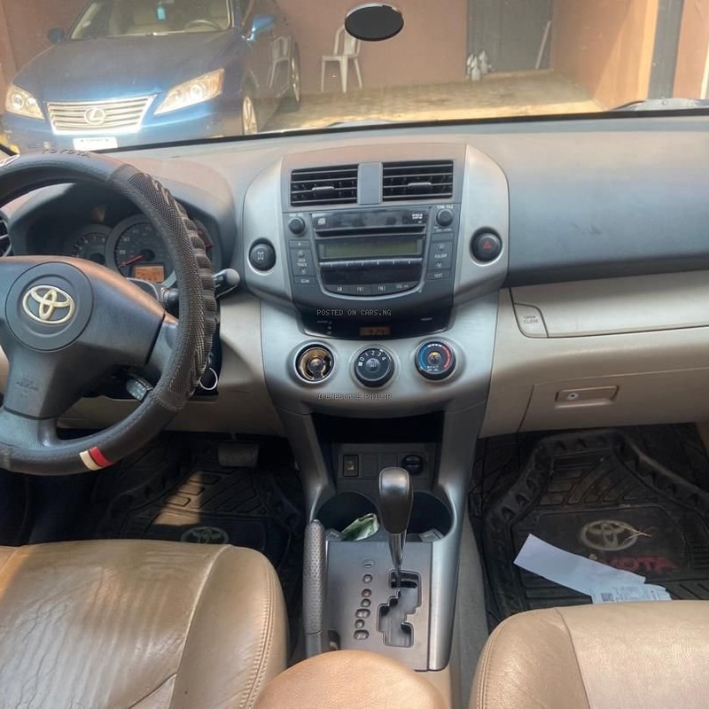 Nigerian Used Toyota  RAV4 2008 V6 in Lagos image