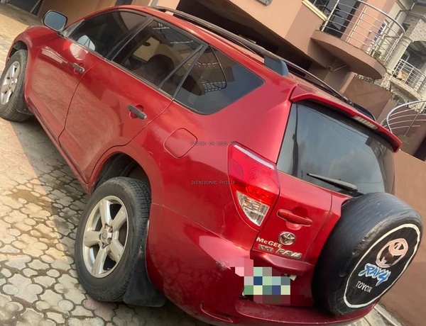 Nigerian Used Toyota  RAV4 2008 V6 in Lagos