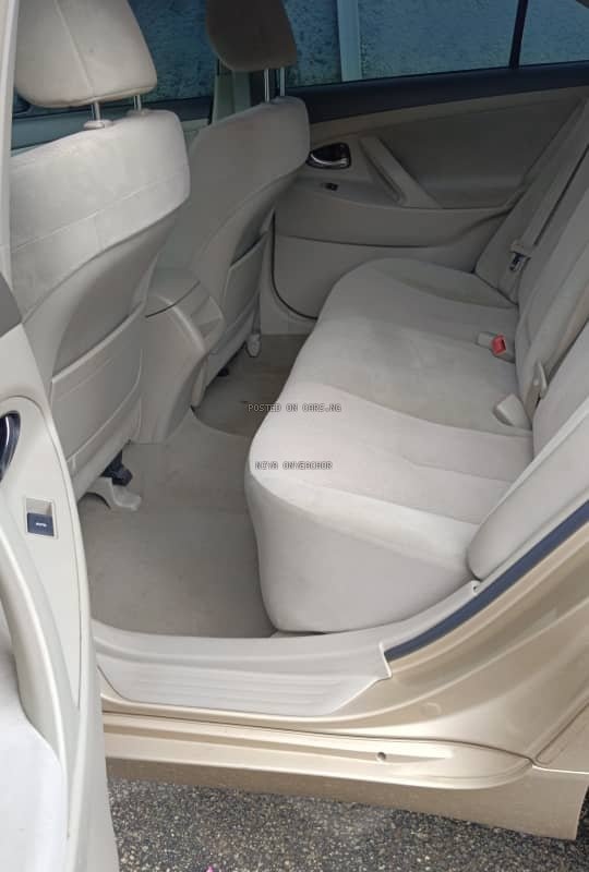 Foreign Used Toyota Camry tokunbo 2010 in Abuja image