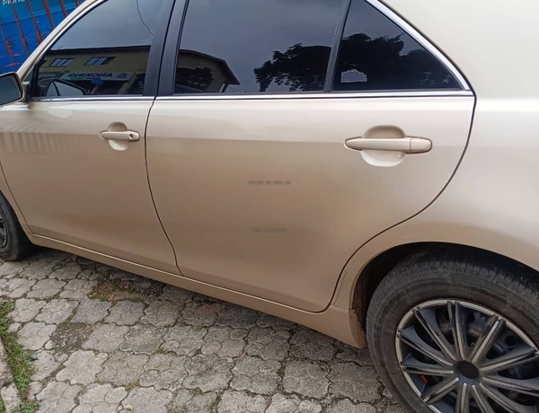 Foreign Used Toyota Camry tokunbo 2010 in Abuja