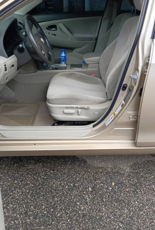 Foreign Used Toyota Camry tokunbo 2010 in Abuja image