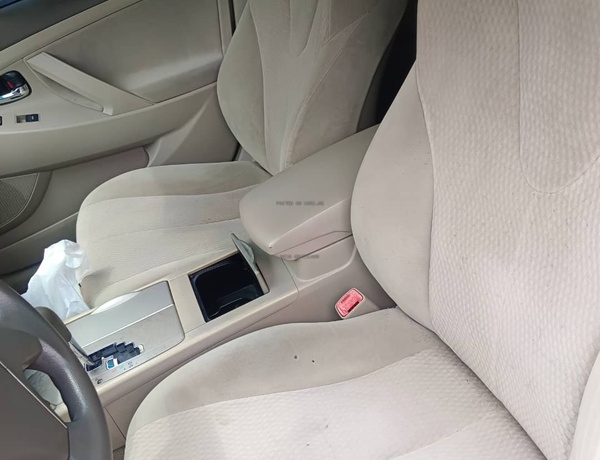 Foreign Used Toyota Camry tokunbo 2010 in Abuja