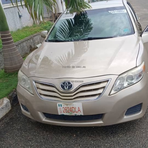 Foreign Used Toyota Camry tokunbo 2010 in Abuja