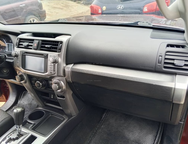 Foreign Used Toyota 4Runner Sr5 2016 in Lagos 