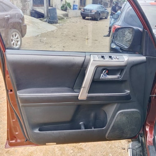 Foreign Used Toyota 4Runner Sr5 2016 in Lagos 
