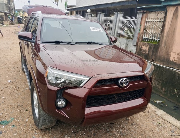 Foreign Used Toyota 4Runner Sr5 2016 in Lagos 