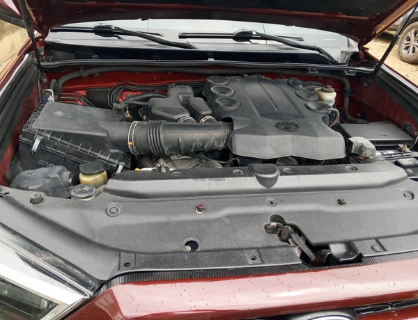 Foreign Used Toyota 4Runner Sr5 2016 in Lagos 