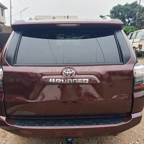 Foreign Used Toyota 4Runner Sr5 2016 in Lagos 