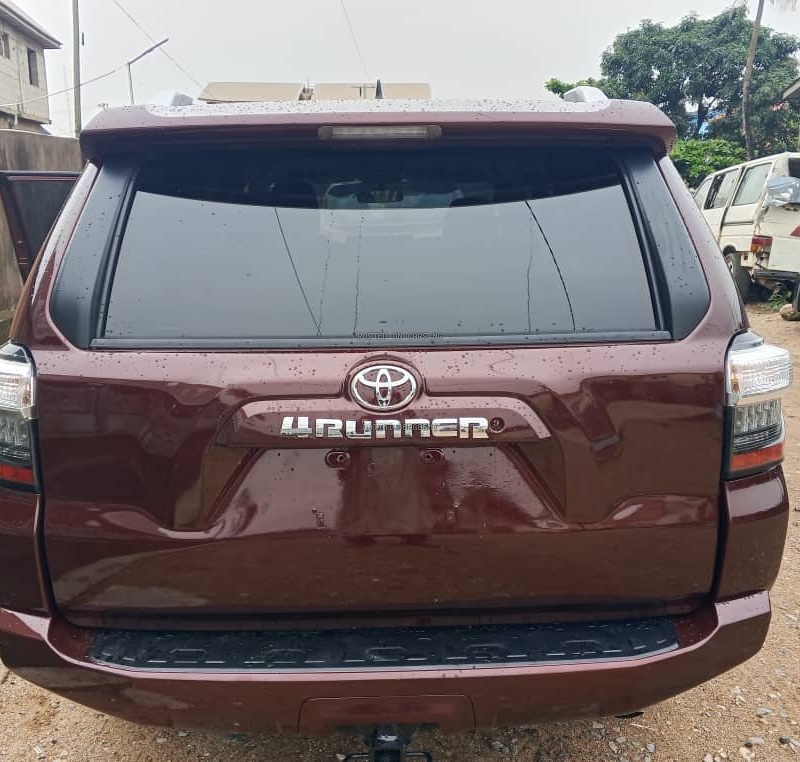 Foreign Used Toyota 4Runner Sr5 2016 in Lagos  image