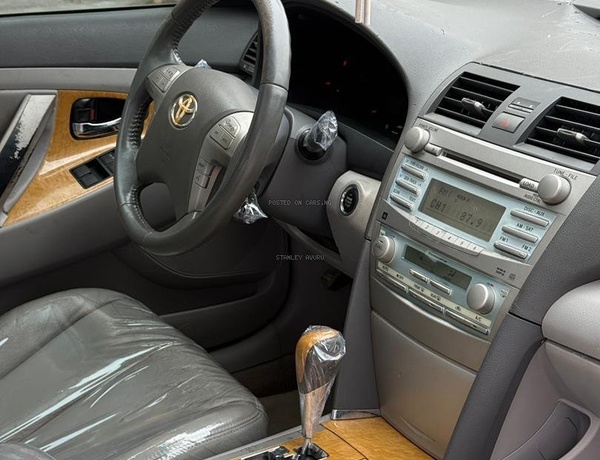 Foreign Used Toyota Camry XLE 2007 in lagos