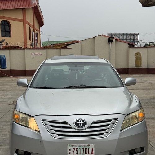 Foreign Used Toyota Camry XLE 2007 in lagos