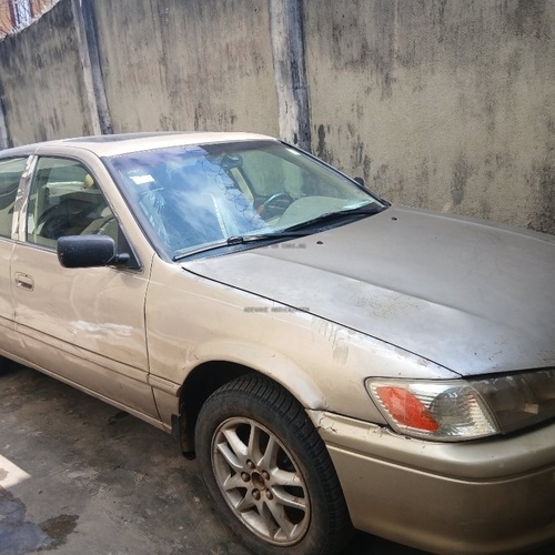 Nigerian Used Toyota Camry 2001 In Lagos