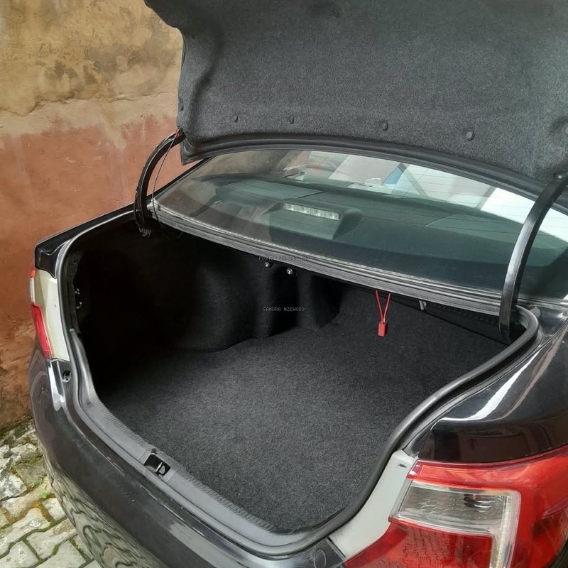 Clean Nigerian Used Toyota Camry 2012 LE image