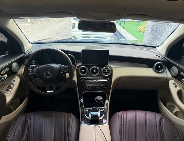Nigerian Used Mercedes benz GLC300 2016 In Lagos