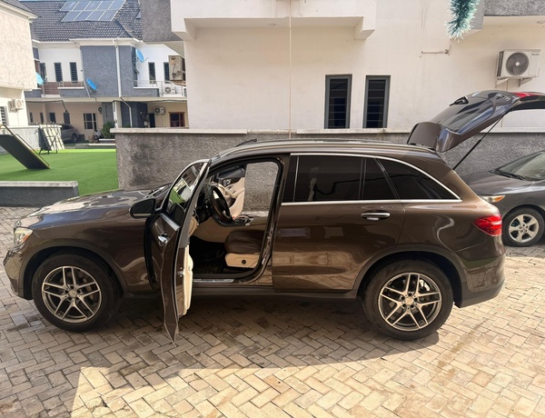 Nigerian Used Mercedes benz GLC300 2016 In Lagos