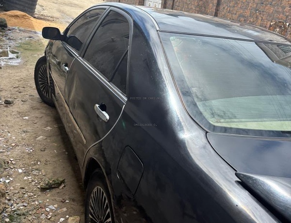 Nigerian Used Toyota Camry 2005 in Lagos