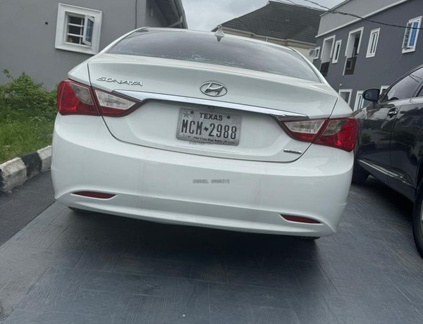 Nigerian Used Hyundai Sonata 2011 in Lagos