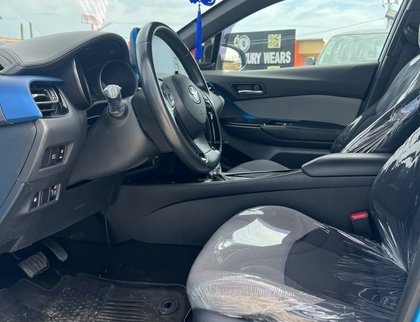 Foreign Used Toyota C-HR 2019 in lagos
