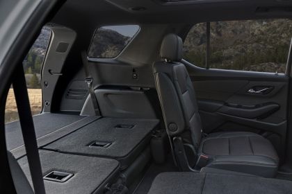 Chevrolet Traverse image 2