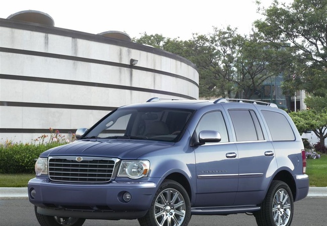 Chrysler Aspen image 5