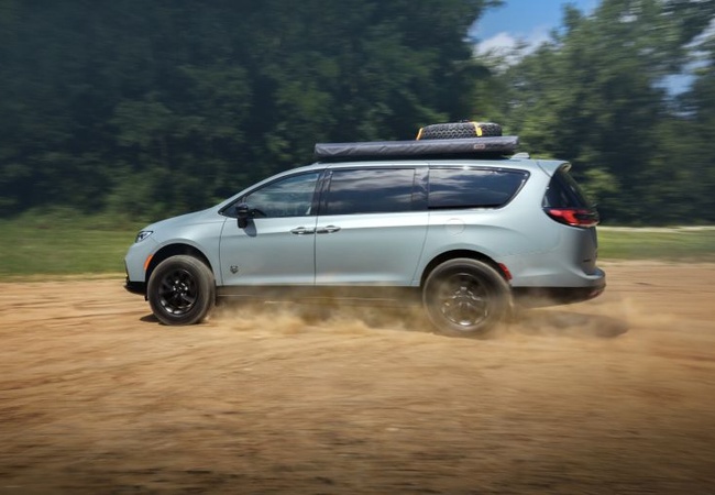 Chrysler Pacifica image 4