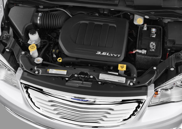 Chrysler Town & Country image 3
