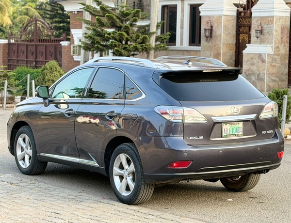 Clean 2010 Lexus RX350 top grade for Sale In Abuja
